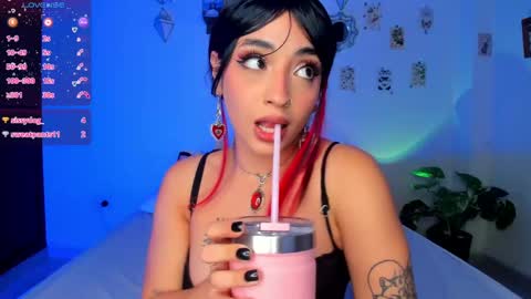 Snapshot of _hotpink chatting on 27, 2, 2025 Jenn online show from 27, 2, 2025