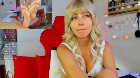 _hottie__ online show from 8, 1, 2025