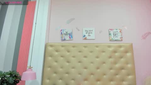 J A D E online show from 22, 10, 2025