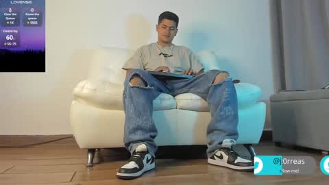 Snapshot of _juanes__ chatting on 26, 1, 2025 _juanes__ online show from 26, 1, 2025