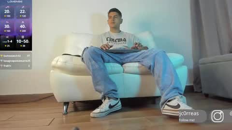 Snapshot of _juanes__ chatting on 20, 2, 2025 _juanes__ online show from 20, 2, 2025