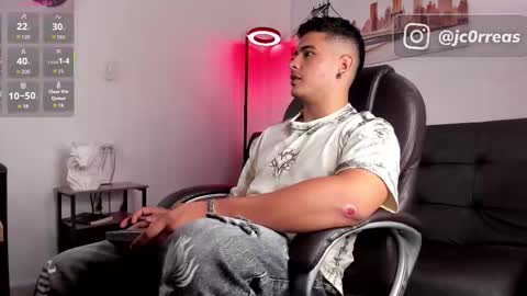 Snapshot of _juanes__ chatting on 3, 12, 2025 _juanes__ online show from 3, 12, 2025