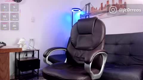 Snapshot of _juanes__ chatting on 16, 12, 2025 _juanes__ online show from 16, 12, 2025