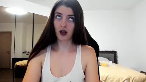 _just_a_simple_girl online show from 6, 11, 2025