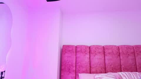 Snapshot of _kendall_07 chatting on 9, 11, 2025 Kendall online show from 9, 11, 2025