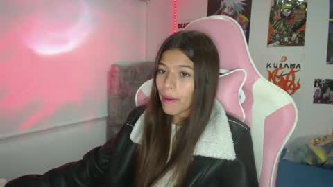 khloe sweet online show from 2, 2, 2025