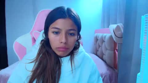 khloe sweet online show from 15, 4, 2026