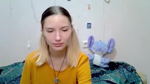 _kikiclark_ online show from 23, 9, 2025