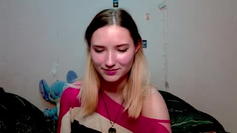 _kikiclark_ online show from 11, 10, 2025