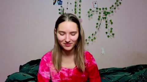 _kikiclark_ online show from 18, 12, 2025