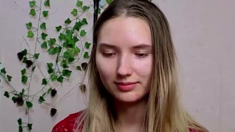 _kikiclark_ online show from 20, 2, 2026