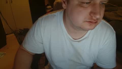 Snapshot of _kitsu_ chatting on 16, 11, 2025 _kitsu_ online show from 16, 11, 2025