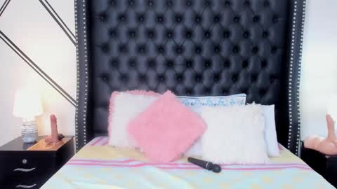 Snapshot of _krystal_cambell chatting on 10, 11, 2025 _krystal_cambell online show from 10, 11, 2025