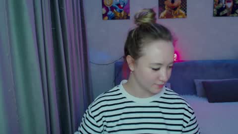 _lalune_ online show from 27, 12, 2024