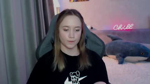 _lalune_ online show from 27, 2, 2025