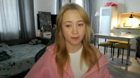 _lalune_ online show from 14, 5, 2026