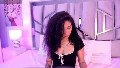 Lanna  online show from 30, 1, 2025