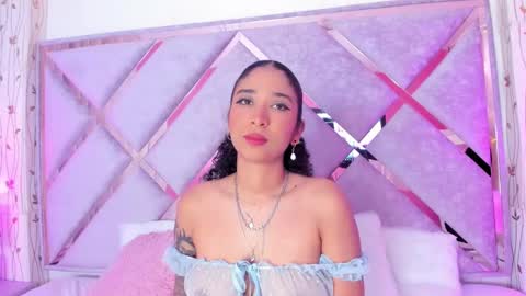 Lanna  online show from 14, 2, 2025