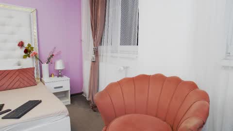 Lena Paul online show from 28, 2, 2025