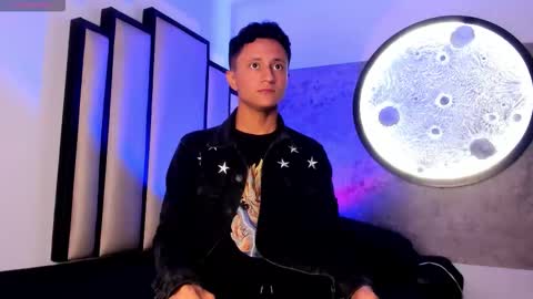 Snapshot of _leohot_ chatting on 7, 11, 2025 _leohot_ online show from 7, 11, 2025