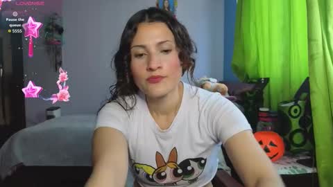 Snapshot of _lindasy_ chatting on 15, 10, 2025 Lindasy online show from 15, 10, 2025