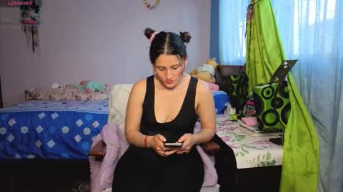 Snapshot of _lindasy_ chatting on 12, 11, 2025 Lindasy online show from 12, 11, 2025