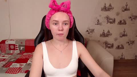 Snapshot of _little_sunshine_ chatting on 6, 1, 2025 My name is lina Lush is activePrivate is Open online show from 6, 1, 2025