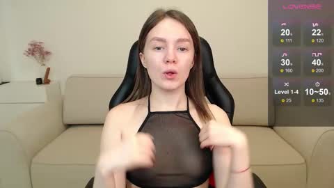 Snapshot of _little_sunshine_ chatting on 13, 11, 2025 My name is lina Lush is activePrivate is Open online show from 13, 11, 2025