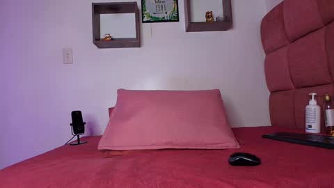 Snapshot of _lorrayne_ chatting on 7, 2, 2025 Lorrayne online show from 7, 2, 2025