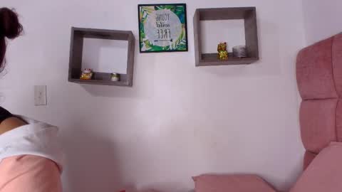 Snapshot of _lorrayne_ chatting on 7, 3, 2025 Lorrayne online show from 7, 3, 2025