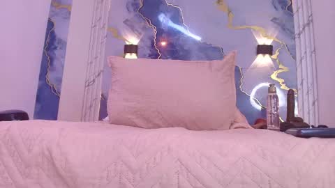 Snapshot of _lorrayne_ chatting on 30, 9, 2025 Lorrayne online show from 30, 9, 2025