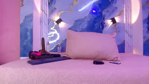 Snapshot of _lorrayne_ chatting on 28, 10, 2025 Lorrayne online show from 28, 10, 2025