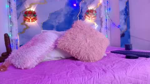 Snapshot of _lorrayne_ chatting on 5, 12, 2025 Lorrayne online show from 5, 12, 2025