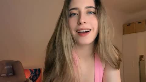 Snapshot of _loveliness_ chatting on 1, 12, 2025 Amanda mandy online show from 1, 12, 2025