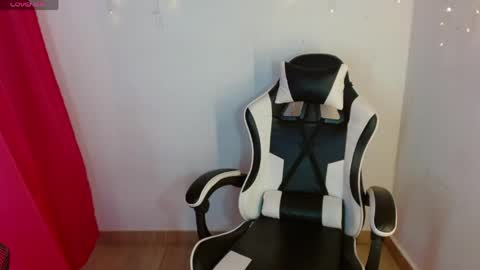 _lucianaa_1 online show from 30, 5, 2026