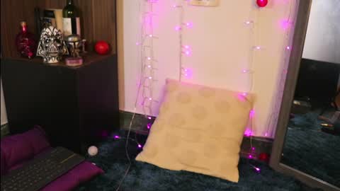 Snapshot of _lucy_white_ chatting on 29, 12, 2024 Lucy online show from 29, 12, 2024