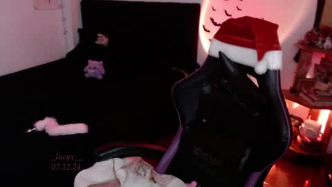 Queen.  Help me reach 100 thumbs up  online show from 7, 12, 2024