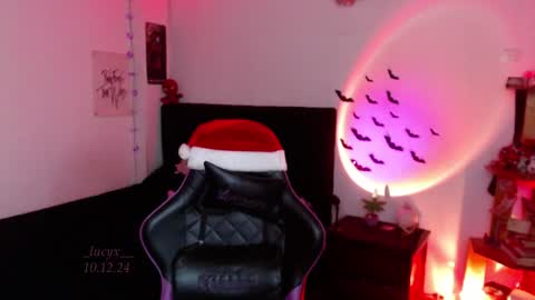 Queen.  Help me reach 100 thumbs up  online show from 10, 12, 2024