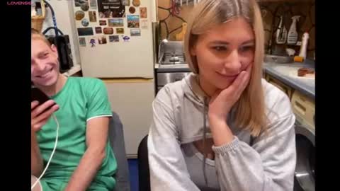 Snapshot of _magic_kis chatting on 26, 6, 2026 _magic_kis online show from 26, 6, 2026