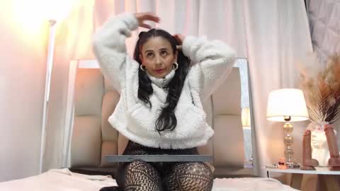 Snapshot of _marcela__ chatting on 31, 1, 2025 _marcela__ online show from 31, 1, 2025