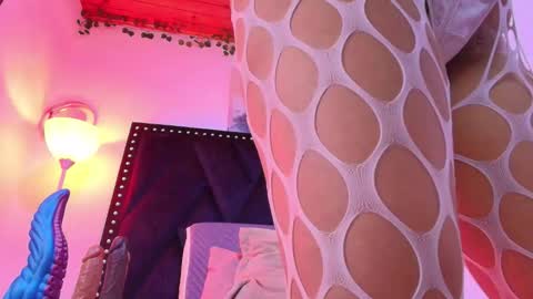 Snapshot of _marcela__ chatting on 24, 9, 2025 _marcela__ online show from 24, 9, 2025