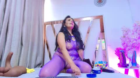 Snapshot of _marcela__ chatting on 16, 11, 2025 _marcela__ online show from 16, 11, 2025