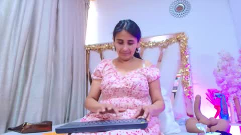 Snapshot of _marcela__ chatting on 2, 12, 2025 _marcela__ online show from 2, 12, 2025