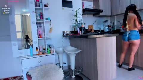 Snapshot of _maria_angel_ chatting on 5, 6, 2026 Maria Angel online show from 5, 6, 2026