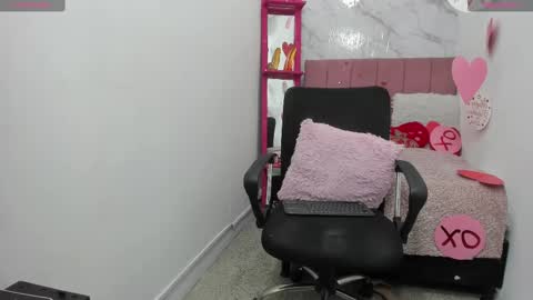 Mikoto  Alexia online show from 19, 2, 2025