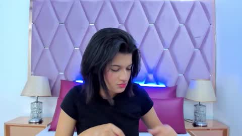 Nahayo  online show from 13, 11, 2025