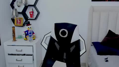 _matthew_santos_ online show from 15, 12, 2024