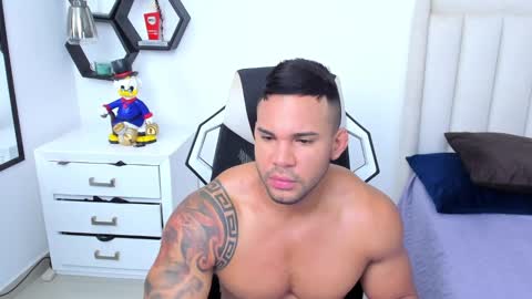 _matthew_santos_ online show from 3, 2, 2025