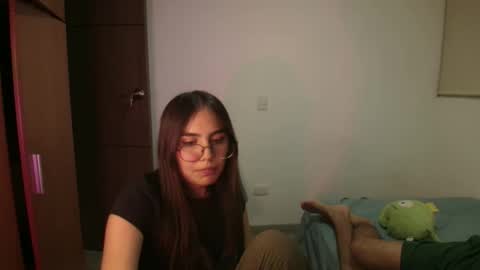 max and abby online show from 28, 4, 2026