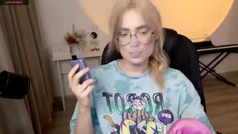 Snapshot of _meow_neko_ chatting on 30, 4, 2026 _meow_neko_ online show from 30, 4, 2026
